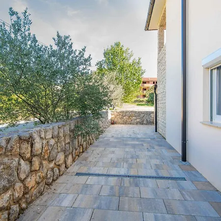 Lakefront In Klimno-insel Krk 57972 Apartmán *