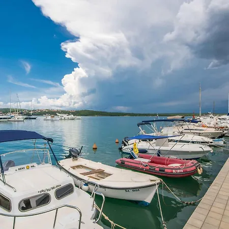 Lakefront In Klimno-insel Krk 57972 Apartmán *