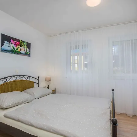 Lakefront In Klimno-insel Krk 57972 Apartmán