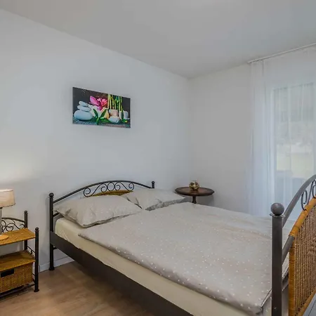 Lakefront In Klimno-insel Krk 57972 Apartmán *